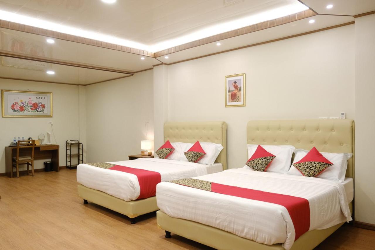 จอยฟูล โฮเทล Hotel ตันจุงปันดัน ภายนอก รูปภาพ